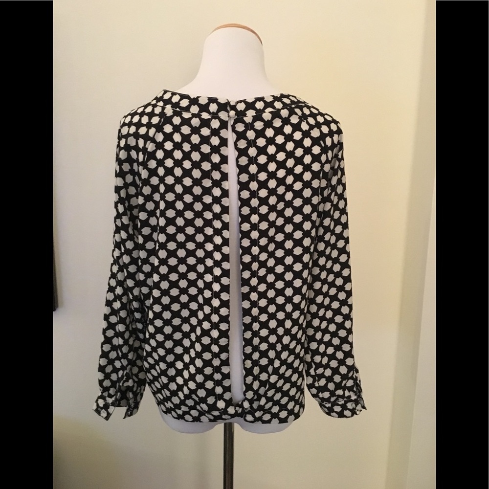 Gorgeous backless blouse